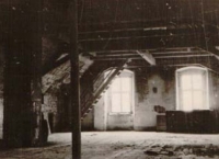 Podkroví budovy mlýna, pohled k jižní stěně – stav před přestavbou.
Zdroj: foto Karel Kopal st.
